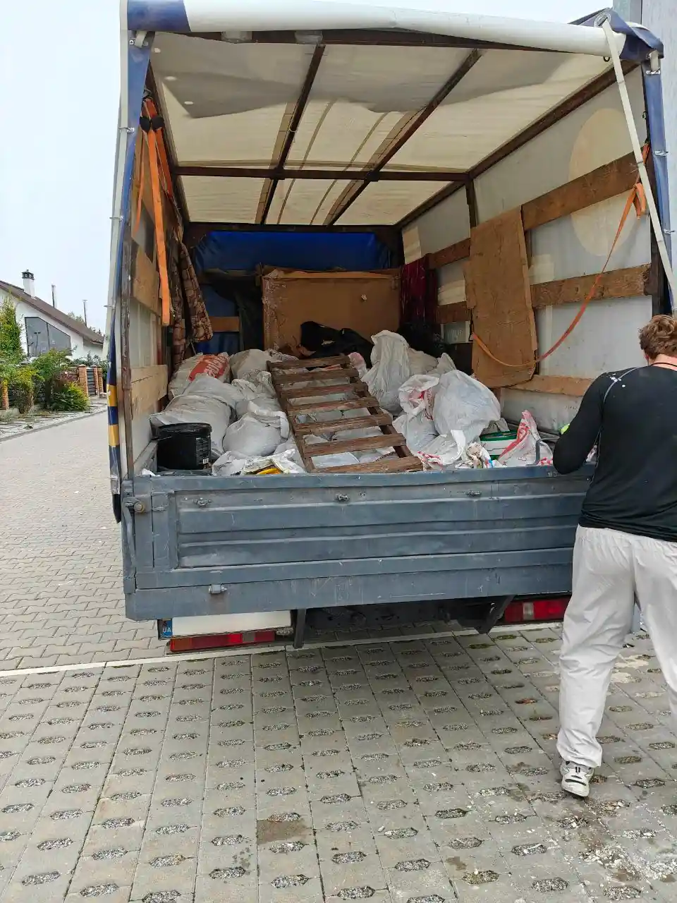 Вывоз строительного мусора Гатное