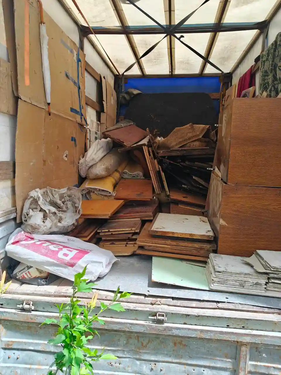 Вивіз старих речей і меблів у Гореничах