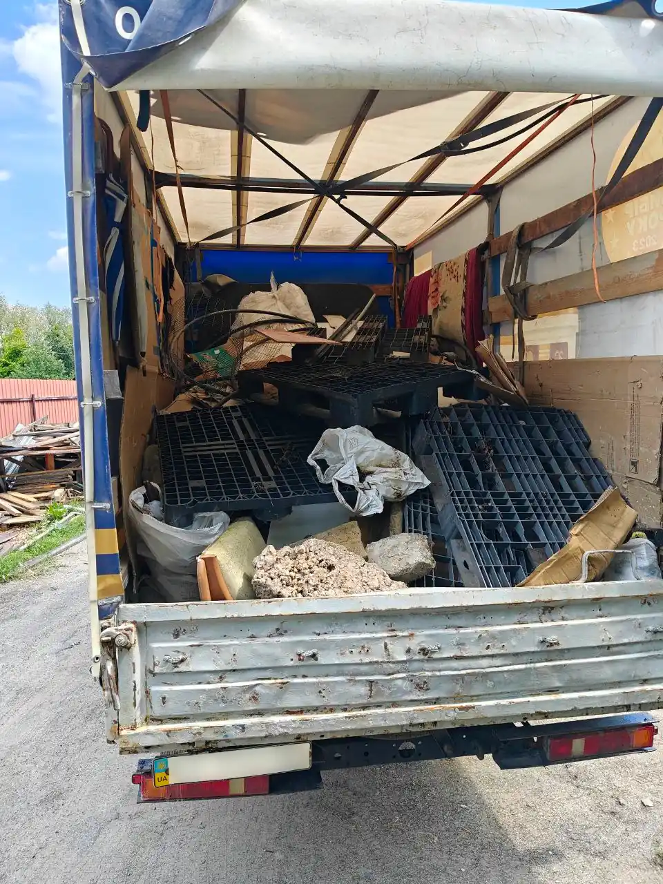 Вивіз старих речей Княжичі Броварський район