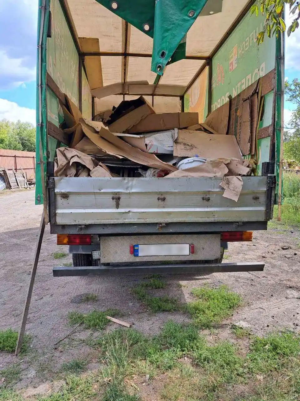 Замовити вивезення сміття у Хотові